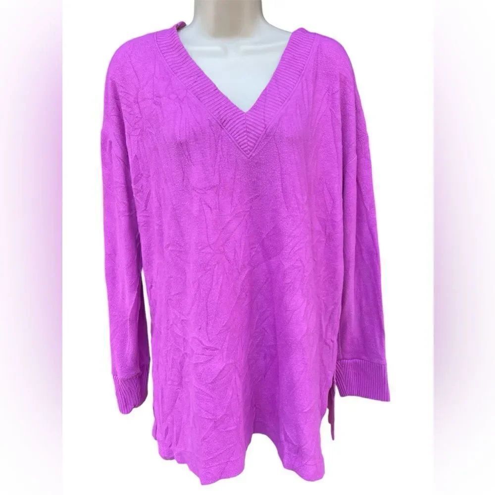 Loft Purple/magenta, Vneck Super Soft Sweater  Size L Good condition